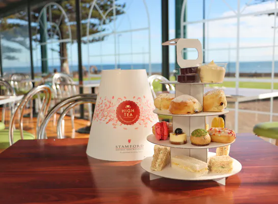 Glenelg Restaurants & Bars | Stamford Grand Adelaide Hotel