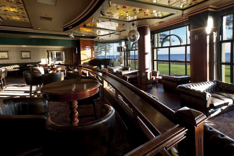 Horizons Cocktail Lounge Stamford Grand Adelaide Hotel