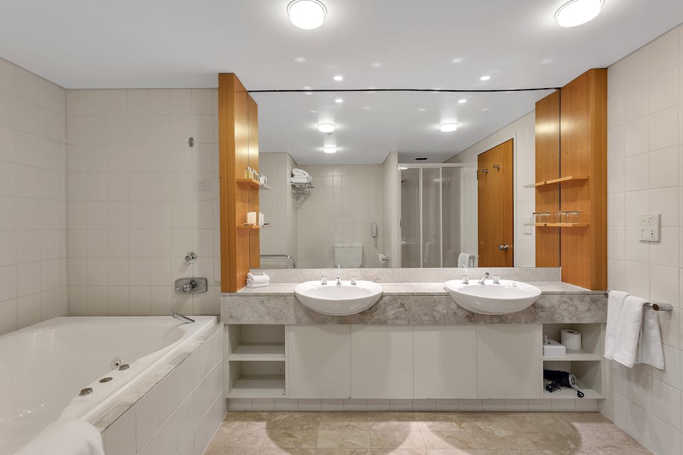 Junior Suite Bathroom