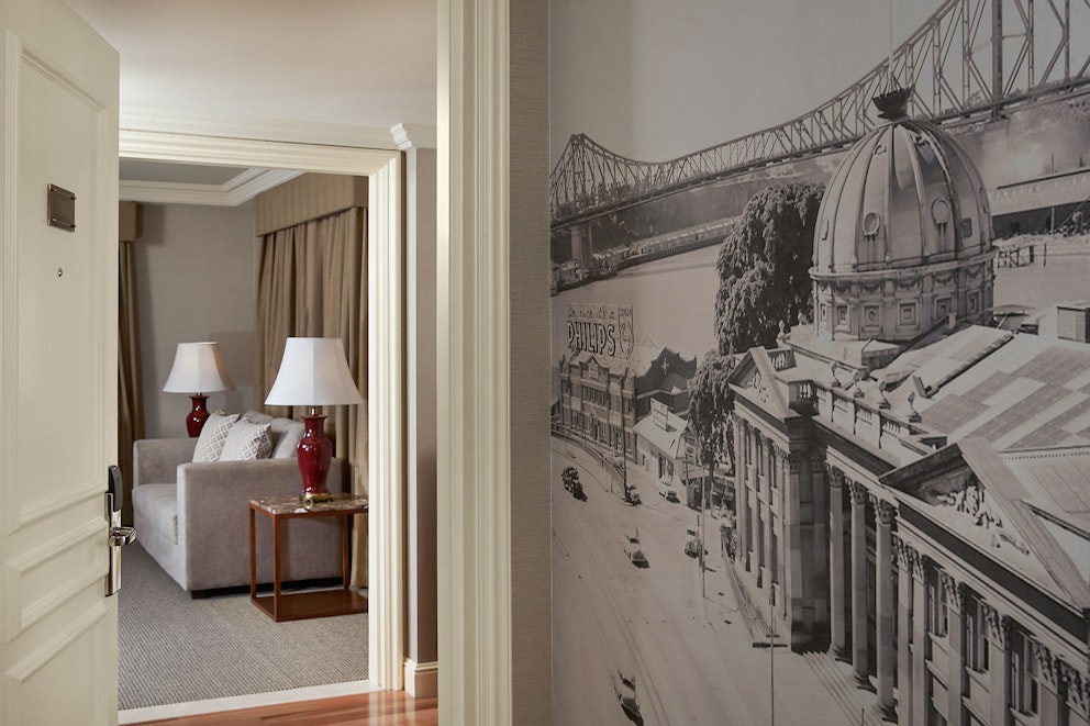 Stamford Plaza Brisbane Story Bridge Suite