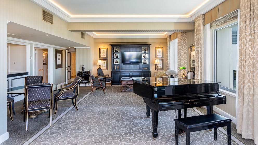 Stamford Suite at Stamford Plaza Brisbane Hotel Living