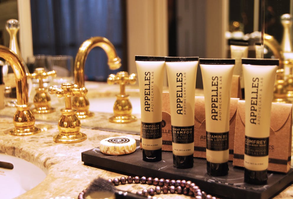 Appelles en-suite amenities - One Bedroom Deluxe Suite