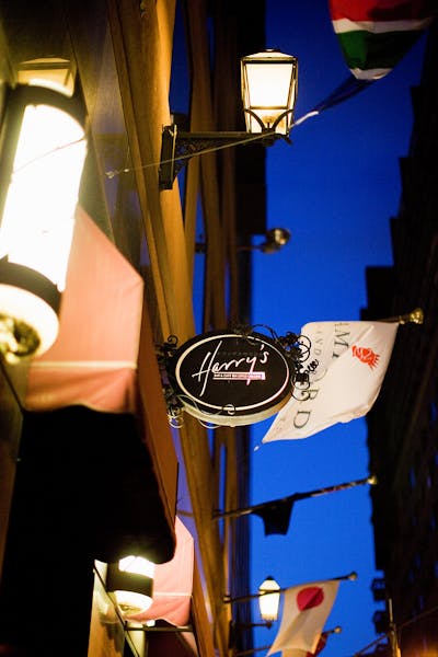 Harry's Restaurant and Bar 