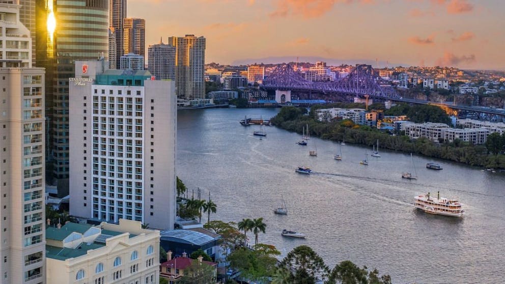 Stamford Plaza Brisbane Hotel Riverside Staycation